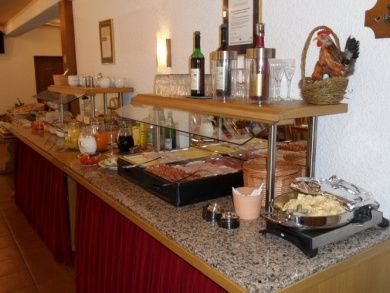 Weingut - Weinstube - Gästezimmer Fröhliches Weinfass