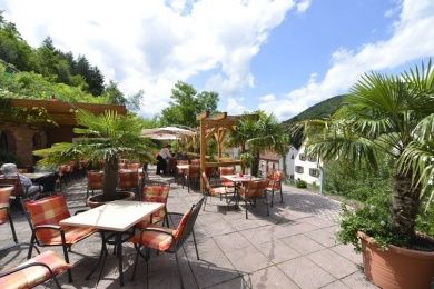 Hotel - Restaurant Die kleine Blume im Dahner Felsenland