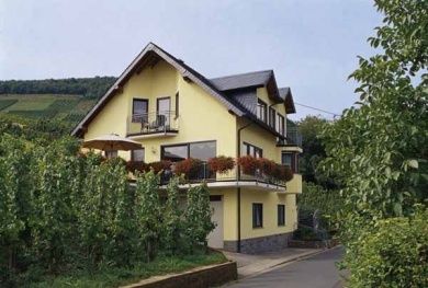 Weingut Basten - Pension & Ferienwohnungen
