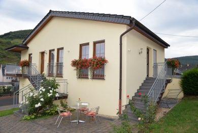 Weingut Basten - Pension & Ferienwohnungen