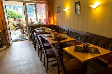 Weingut Knodt-Trossen - Moselurlaub in Kröv