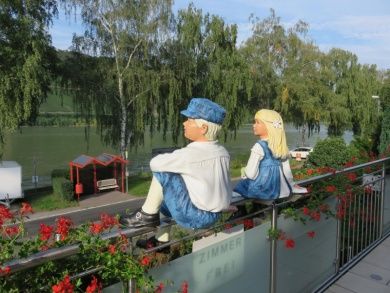 Pension Diesler - Gästezimmer mit Rheinblick