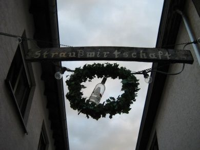 FamilienWeingut Feser mit Vinothek, ****Ferienwohnungen & Erlebnis