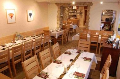 FamilienWeingut Feser mit Vinothek, ****Ferienwohnungen & Erlebnis
