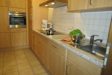 Ferienwohnung Mosel Panorama  Nr. 7 im Haus Berghof  Weitblick ins Moseltal  2 Doppelschlafzimmer - jedes mit eigener Du/WC - WLAN  kostenlos