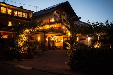 Weingut Knodt-Trossen - Moselurlaub in Kröv