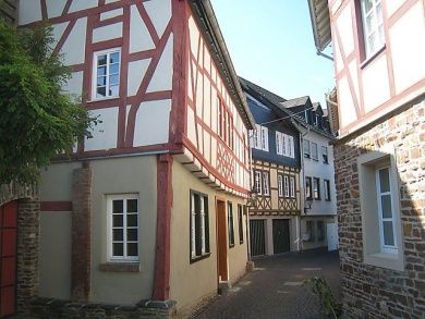 Ferien-Weingut Kirch - Mosel-Urlaub in Ediger-Eller - noch freie Zimmer über Straßenweinfest
