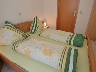 Ferien-Weingut Kirch - Mosel-Urlaub in Ediger-Eller - noch freie Zimmer über Straßenweinfest
