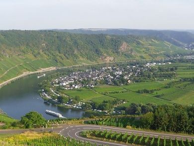 Ferien-Weingut Kirch - Mosel-Urlaub in Ediger-Eller - noch freie Zimmer über Straßenweinfest
