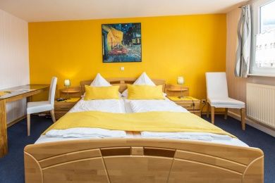 Haus Schwarzenberg - Ein guter Ausgangspunkt für Ihre Aktivitäten und Ferienwohnung mit Blick auf die Mosel (bis zu 4 Personen)