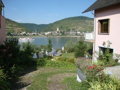 Ferienwohnungen mit Rheinblick in Rheindiebach bei Bacharach 
