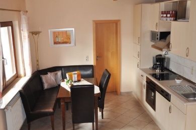 FamilienWeingut Feser mit Vinothek, ****Ferienwohnungen & Erlebnis