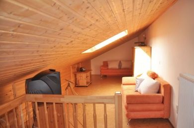 FamilienWeingut Feser mit Vinothek, ****Ferienwohnungen & Erlebnis