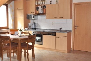 FamilienWeingut Feser mit Vinothek, ****Ferienwohnungen & Erlebnis