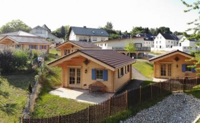 Carolinger Hüttendorf - Chalets, Apartments im Stellahaus und in der Hexahütte,  & Ferienwohnung