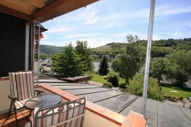 Überdachter Balkon