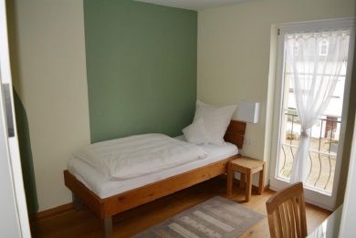 Weingut Lehnert-Veit - Gästezimmer - Straußwirtschaft - Moselgarten