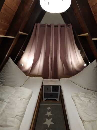 Eifeler Finnhaus, am Waldrand, allein stehend, mit Sauna Haus