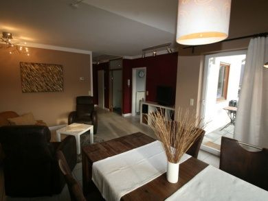 Ferienwohnung Dreiburgenblick und Ferienwohnung Gardenlounge