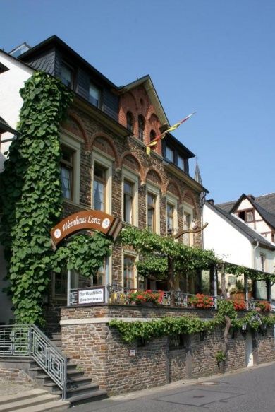 Weinhaus Lenz - Gästezimmer und Ferienwohnungen