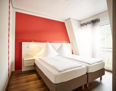Weinhaus Lenz - Gästezimmer und Ferienwohnungen