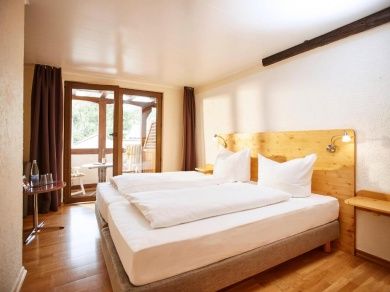 Weinhaus Lenz - Gästezimmer und Ferienwohnungen