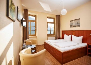 Weinhaus Lenz - Gästezimmer und Ferienwohnungen