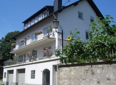 Ferien-Weingut Kirch - Mosel-Urlaub in Ediger-Eller - noch freie Zimmer über Straßenweinfest