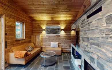HC Cottages - Lakeside Chalet