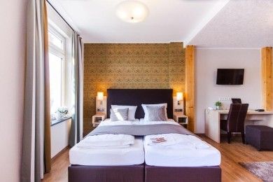 Hotel-Weinhaus Mayer