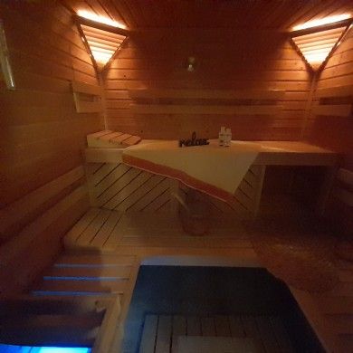 Ferienwohnung Sonnenblume mit Sauna, Garten, Liegewiese. Last Minute!