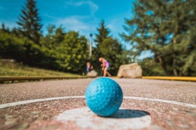 Minigolf im Hain 