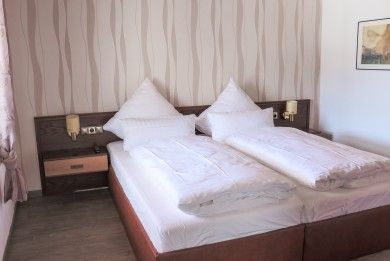 Weinhaus Hotel zum Josefshof