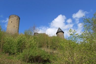 nurburg-289336_1280
