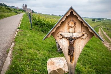 wayside-cross-3433337_1280.jpg
