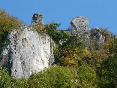 castle-ruins-483296_1280.jpg