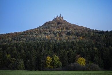 hohenzollern-castle-2855549_1280.jpg