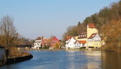 neckar-2183702_1280 (1).jpg