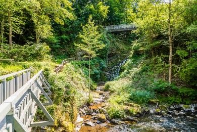 Die Elfengrotte bei Bad Bertrich in der Eifel.jpg